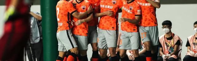 LOL投注-低配版“双塔”立“头”功 小克鲁伊夫不满还可做更好