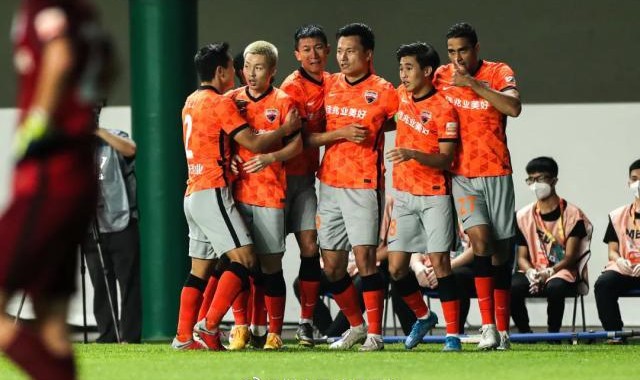 LOL投注-低配版“双塔”立“头”功 小克鲁伊夫不满还可做更好